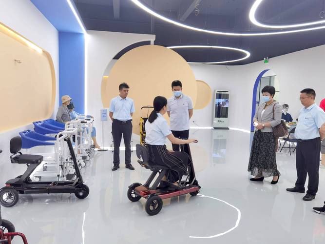 北京中广物业管理莅临深圳作为科技参观考察